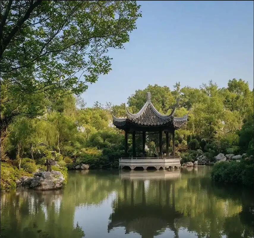 雨花区逃离咨询有限公司